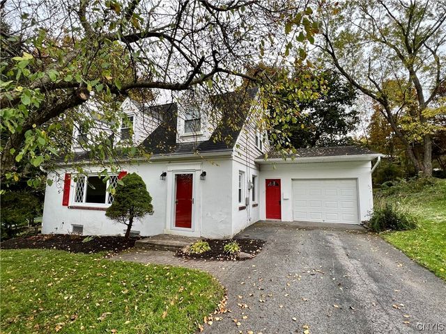 25 Reed Pkwy, Marcellus, NY 13108