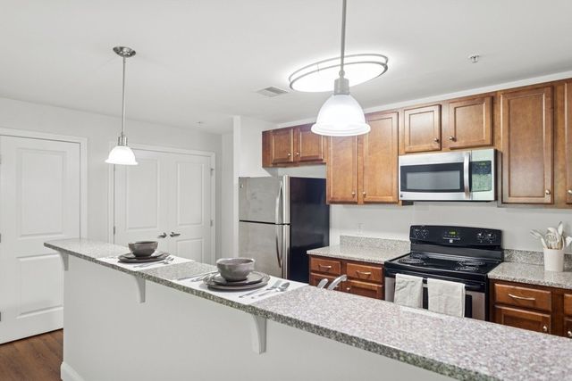 95 Filley St #2303, Bloomfield, CT 06002
