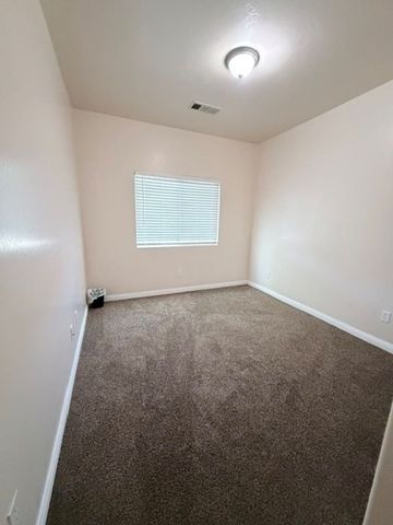 3603 Chisholm Trail Ave, Bakersfield, CA 93313