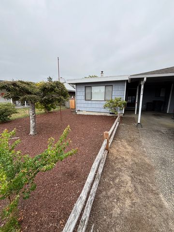 1235 E  Broadway St #B, Seaside, OR 97138