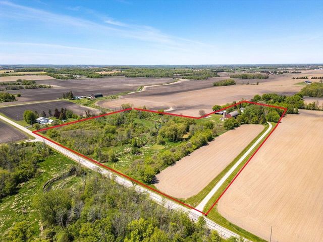 W5090 Navan ROAD, Watertown, WI 53094