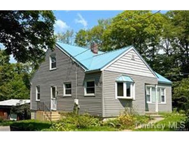 1034 State Route 302, Pine Bush, NY 12566