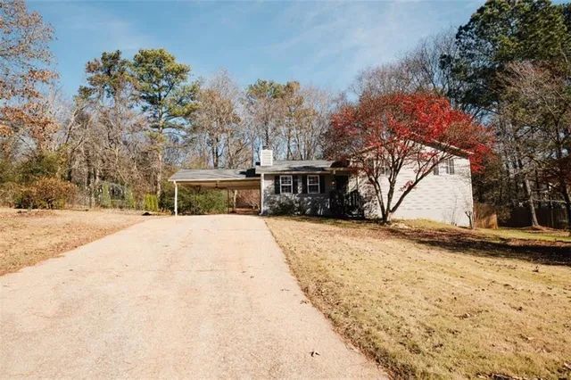 4906 S  Bent Pine Ct, Douglasville, GA 30135