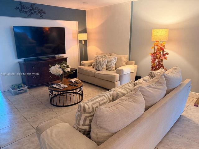 9536 NW 65th St #8B, Tamarac, FL 33321