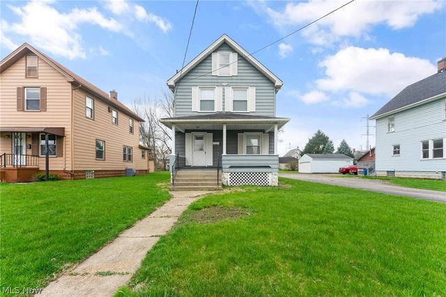 234 Maplewood Ave, Struthers, OH 44471