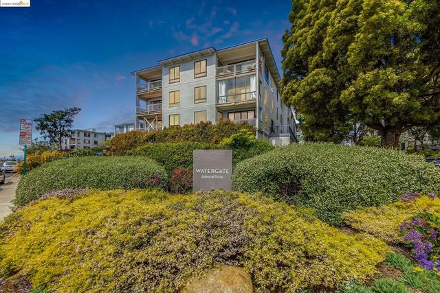 3 Admiral Dr #F370, Emeryville, CA 94608