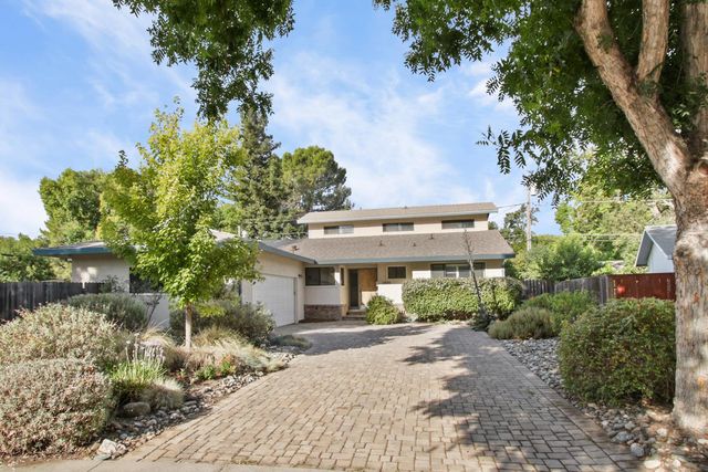 1225 Cedar Pl, Davis, CA 95616
