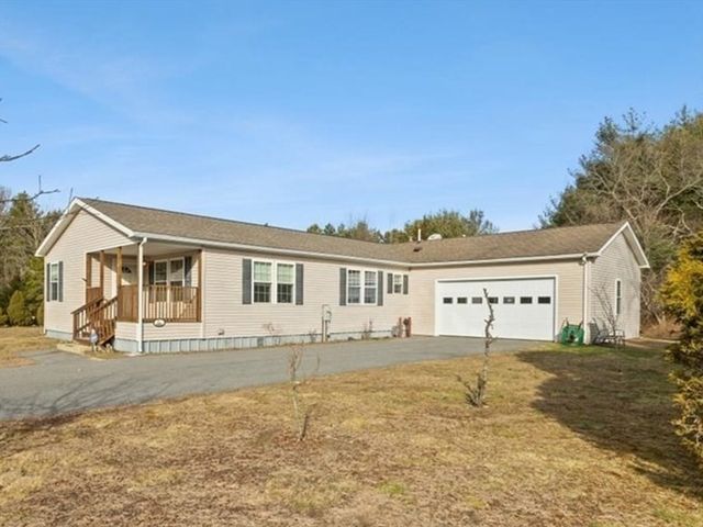 15 Haskell Cir, Lakeville, MA 02347