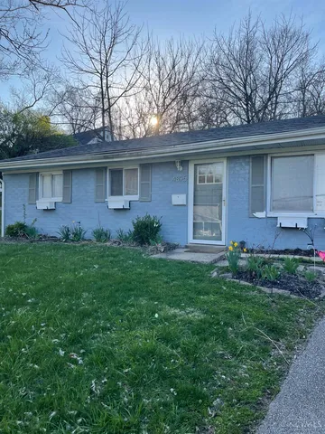 4895 Winton Ridge Ln, Cincinnati, OH 45232
