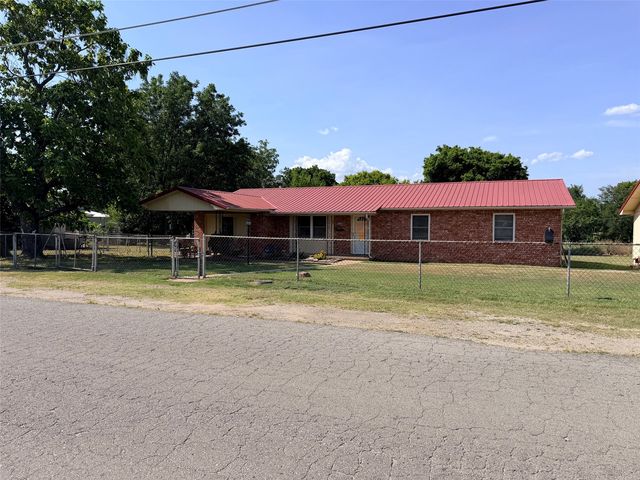 810 Warren Rd, Henryetta, OK 74437
