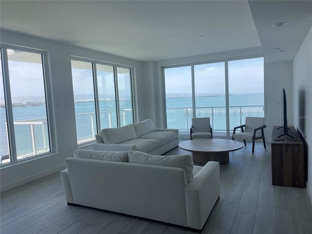 920 N  Osceola Ave #310, Clearwater, FL 33755