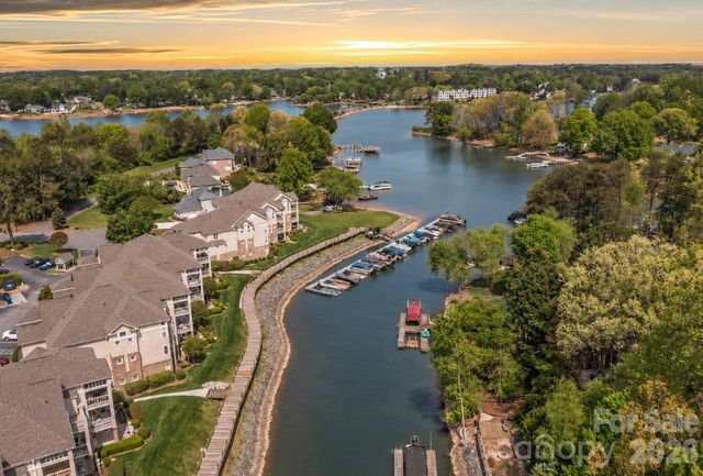 108 Pier 33 Dr #409, Mooresville, NC 28117