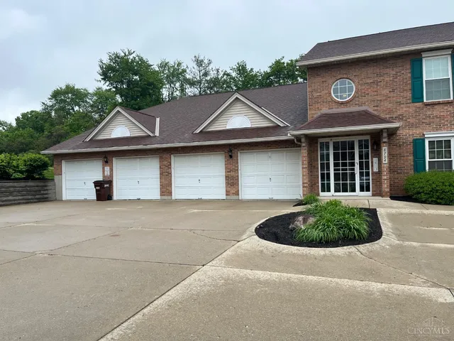 8794 Carrousel Park Cir #138, Cincinnati, OH 45251