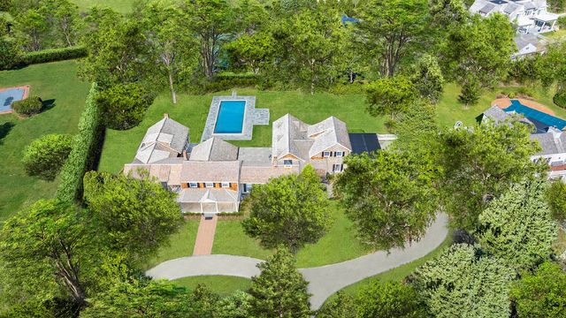 138 Mecox Rd, Water Mill, NY 11976