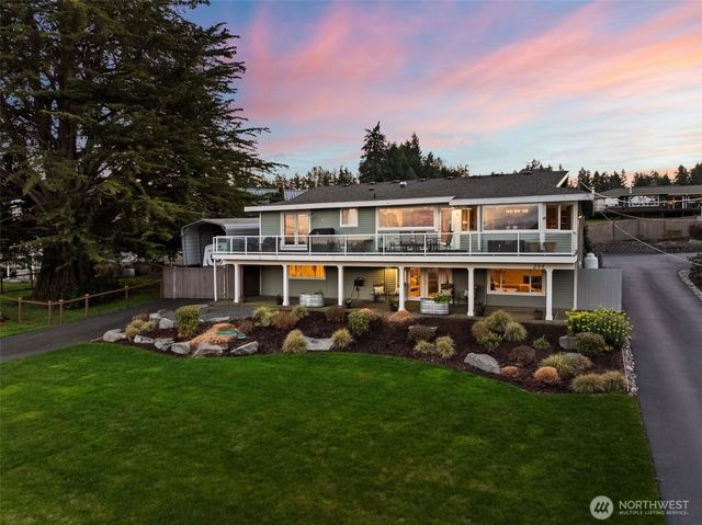 284 Bella Bella Drive, Fox Island, WA 98333