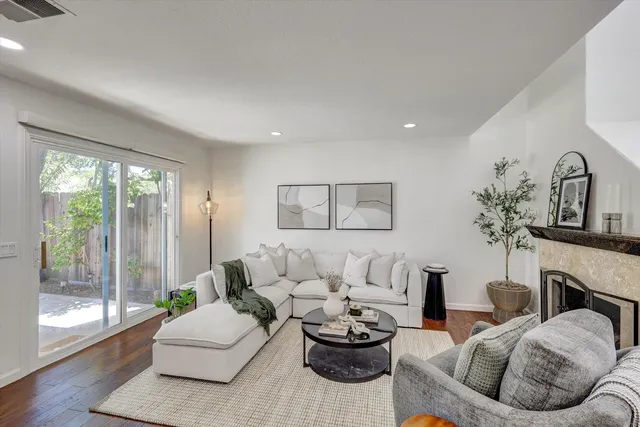 4004 Carmel Springs Way, San Diego, CA 92130