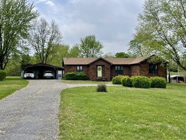 5665 Princeton Rd, Hopkinsville, KY 42240