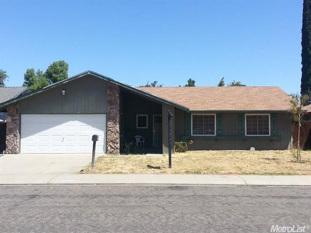 2216 Venus Dr, Ceres, CA 95307