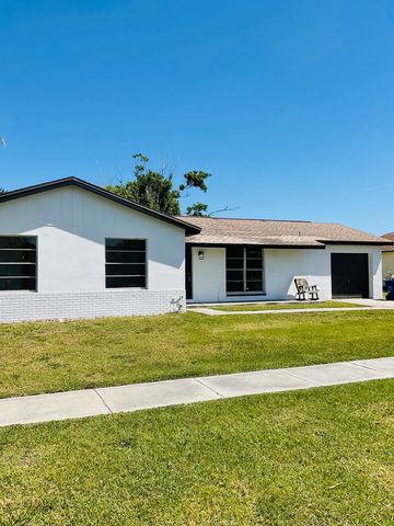 1056 Kindly Rd, North Fort Myers, FL 33903