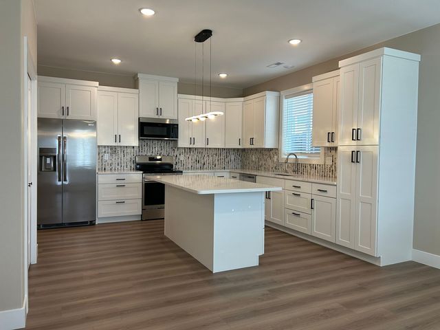5317 W  Jay St #A, Pasco, WA 99301
