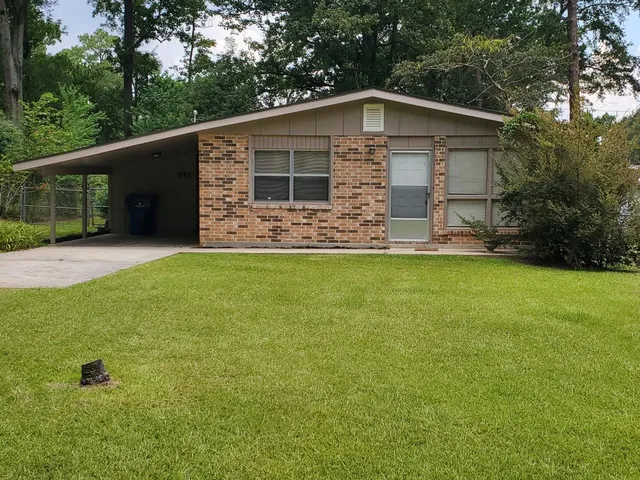 710 W  9th St, Deridder, LA 70634