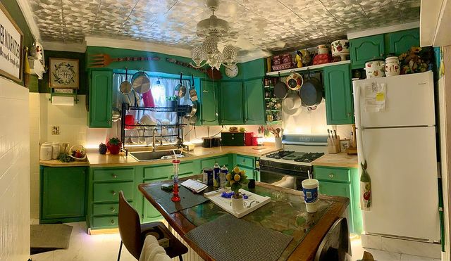 5022 Big Tyler Rd, Cross Lanes, WV 25313
