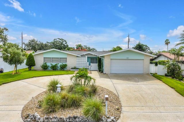 1389 High Bluff Dr, Largo, FL 33770