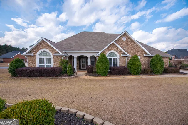 101 Falls Dr, Bonaire, GA 31005