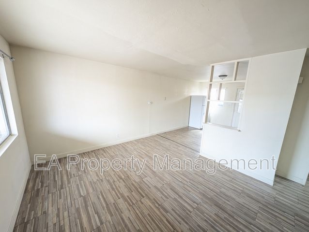 1010 Palomas Dr   SE #H, Albuquerque, NM 87108
