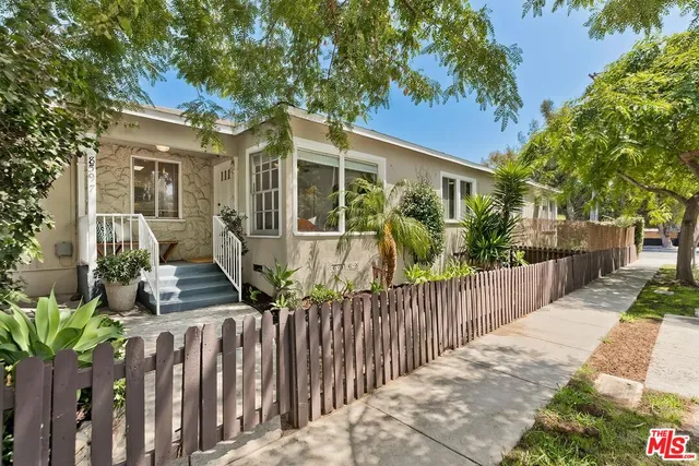 8595 Higuera St, Culver City, CA 90232