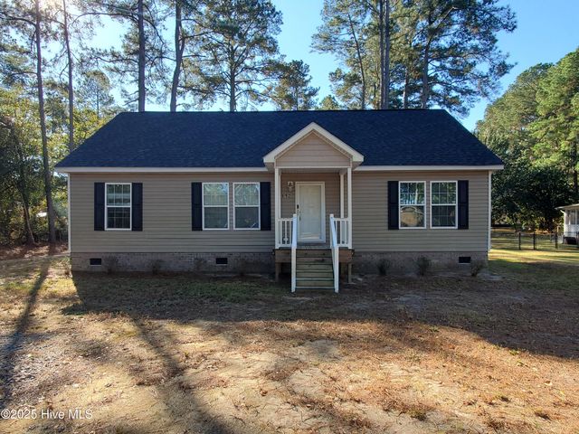 692 Sandhill Drive, Dudley, NC 28333