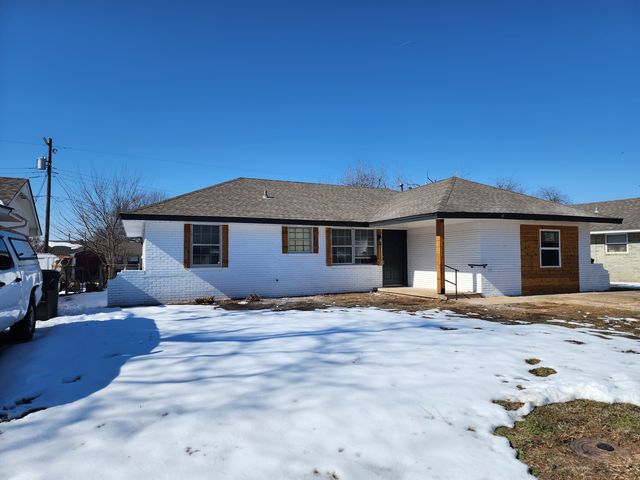 1310 Keystone Ln, Norman, OK 73071
