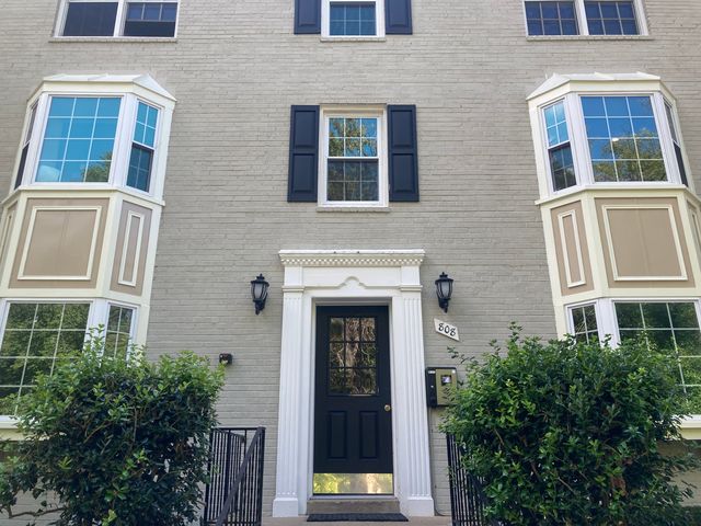 808 S  Arlington Mill Dr #9-202, Arlington, VA 22204