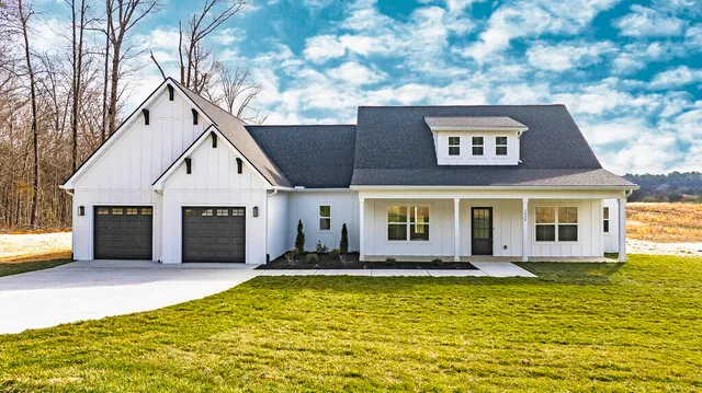 7974 N  Lee Hwy, Cleveland, TN 37312