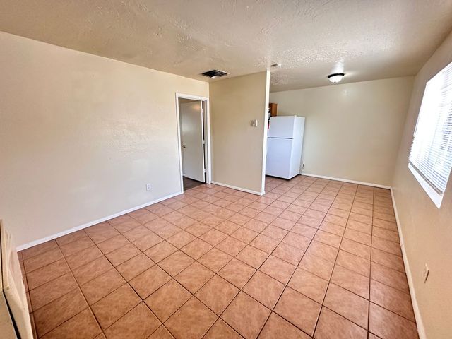 501 Texas St NE #108, Albuquerque, NM 87108