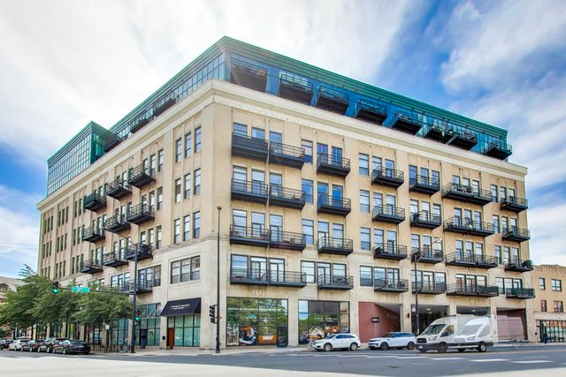 1645 W  Ogden Ave #303, Chicago, IL 60612