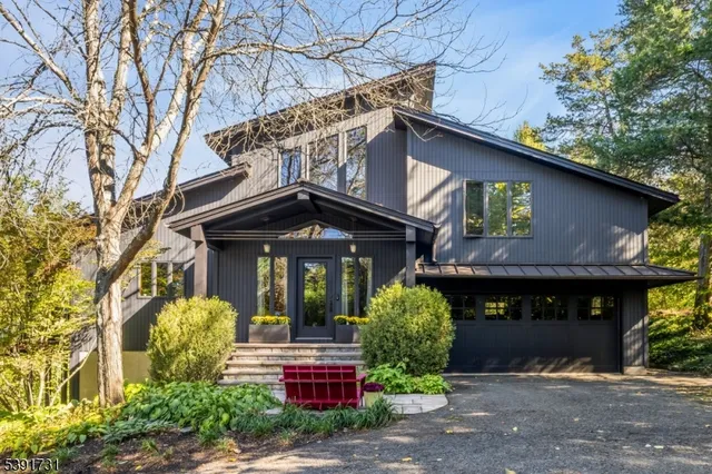 288 Decker Pond Rd, Andover, NJ 07821