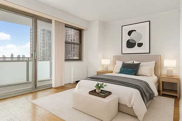 300 E  40th St #18F, New York, NY 10016