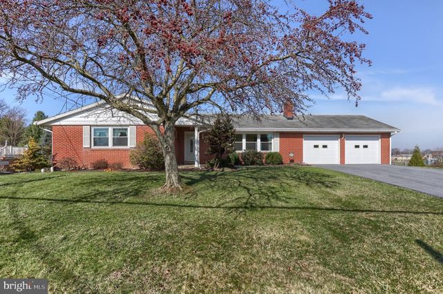 139 Lawn Rd, Palmyra, PA 17078