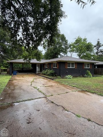618 S  Roselawn Dr, West Memphis, AR 72301