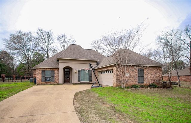 102 Lakefront Dr, Natchitoches, LA 71457