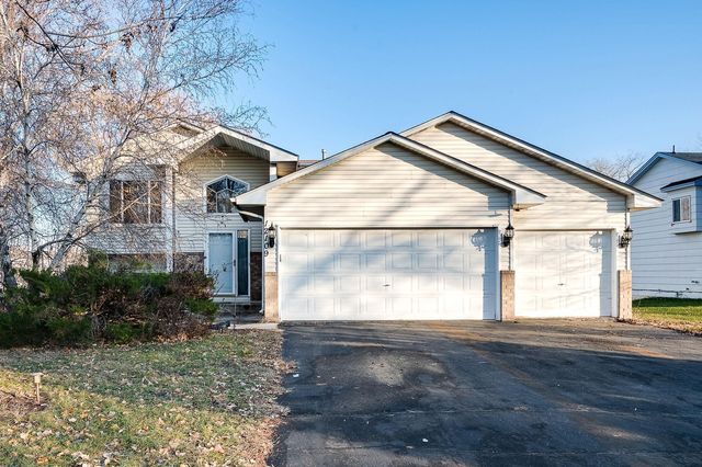 12109 Martin St NW, Coon Rapids, MN 55448