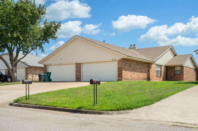 308 Corona Dr, Oklahoma City, OK 73149