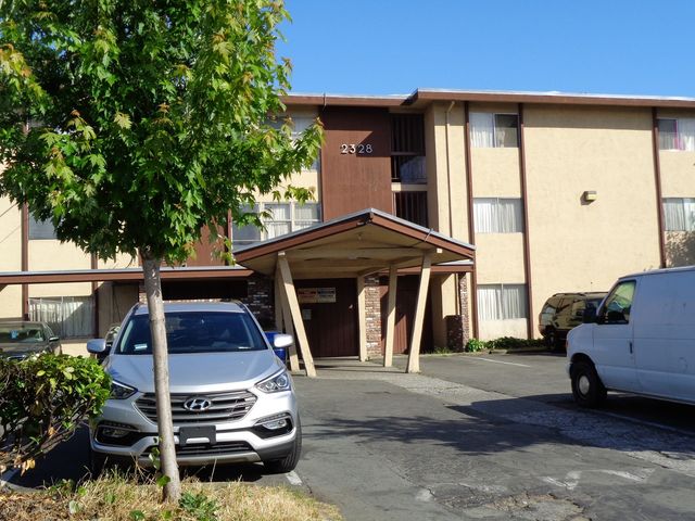 2328 Seminary Ave #116, Oakland, CA 94605