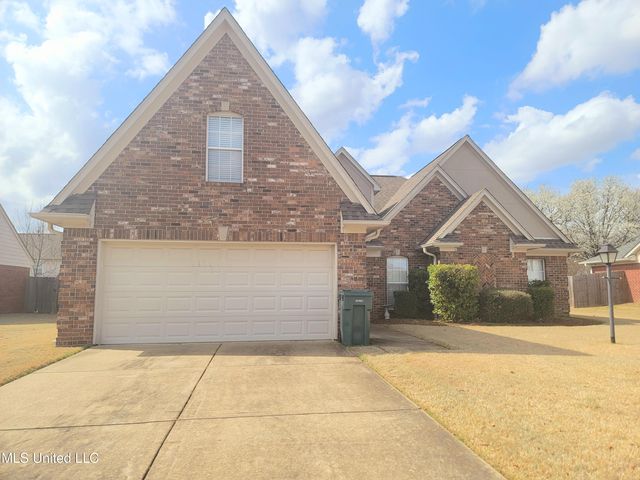 5681 Carter Dr, Southaven, MS 38672