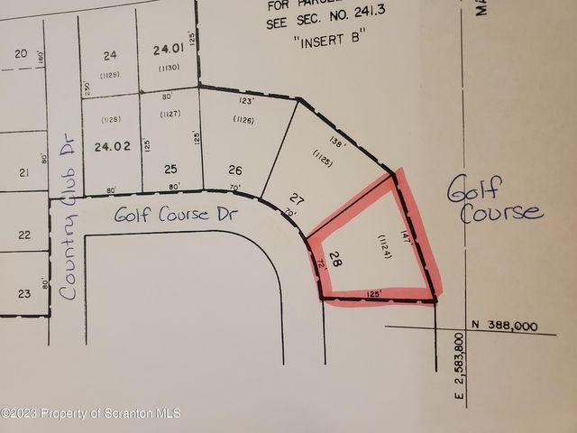 1124 Golf Course Dr, Gouldsboro, PA 18424