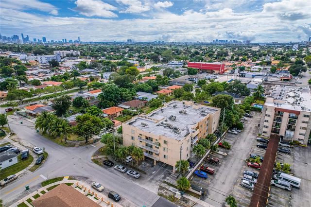 814 NW 36th Ave #403, Miami, FL 33125