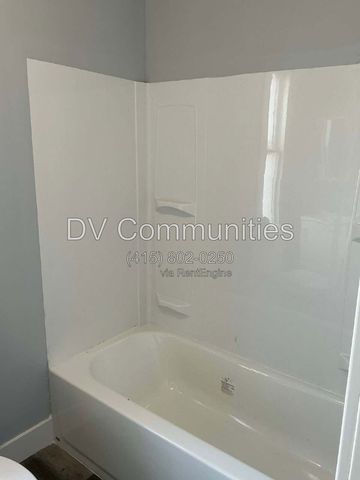 2084 W  81st St #1, Cleveland, OH 44102