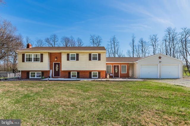 377 Mooredale Rd, Carlisle, PA 17015