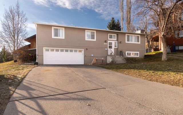 1510 3rd West Hill Dr, Great Falls, MT 59404